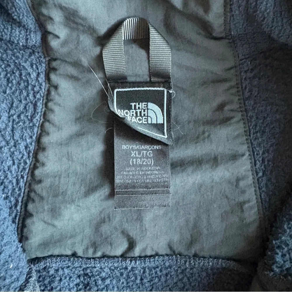 The North Face Navy Blue Waffle Knit Colorblock Windbreaker Jackef